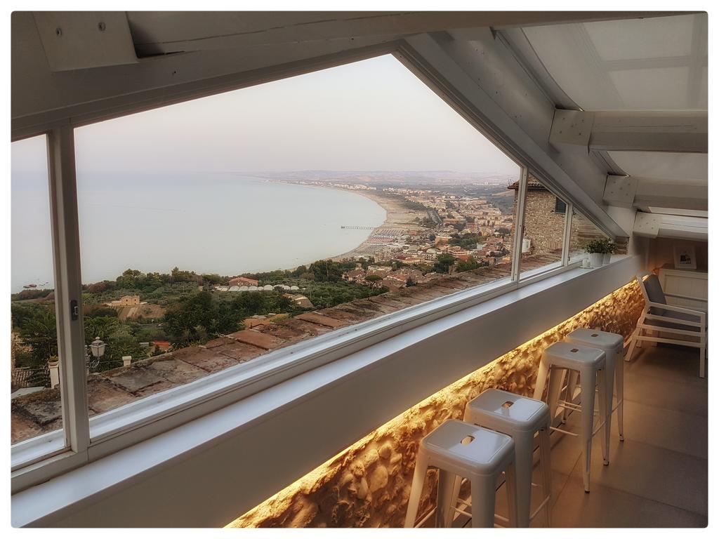 Residenza Amblingh Bed & Breakfast Vasto Exterior photo